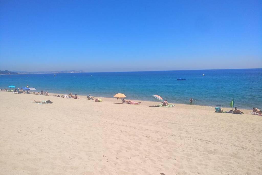 Apartament Estudio Primera Linea De Mar Con Piscina Y Parking Platja d'Aro Zewnętrze zdjęcie